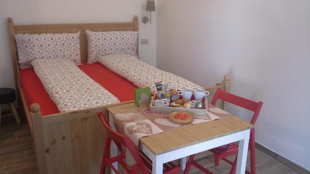 Maison Torrent Acomodação com café da manhã Doues Quarto foto